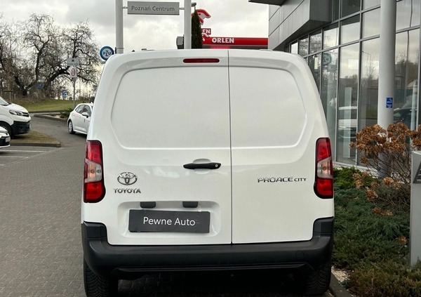 Toyota ProAce cena 74900 przebieg: 89153, rok produkcji 2022 z Poznań małe 37